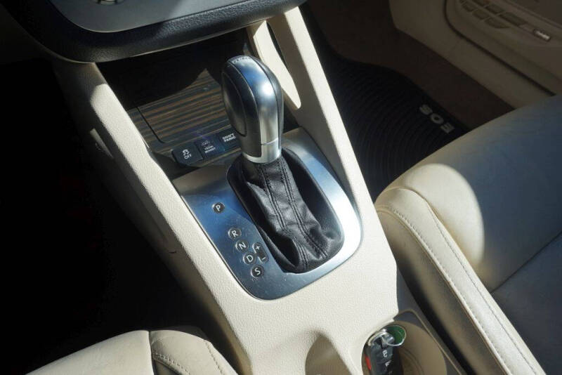 2013 Volkswagen Eos Executive SULEV