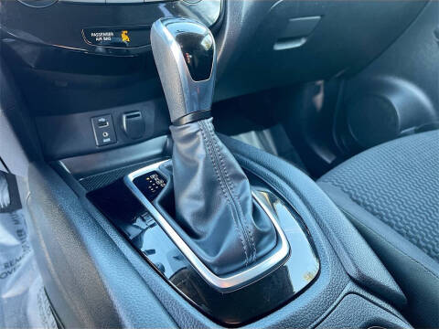 2017 Nissan Rogue Sport S