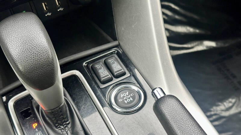 2022 Mitsubishi Eclipse Cross LE