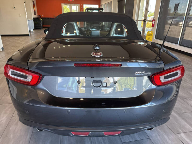 2019 FIAT 124 Spider Lusso