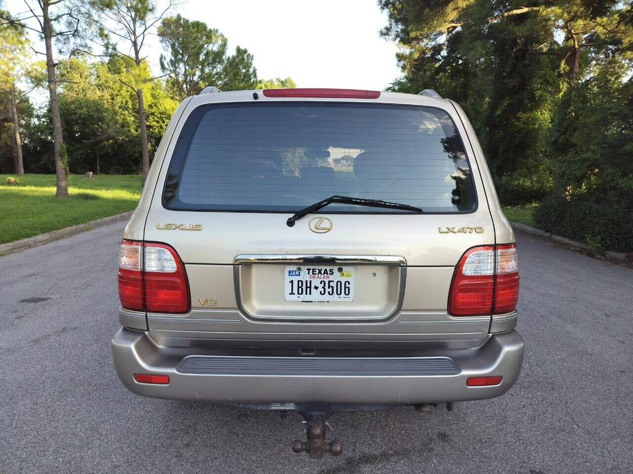 2000 Lexus LX 470 for sale at Affordable Auto Plex in Houston, TX