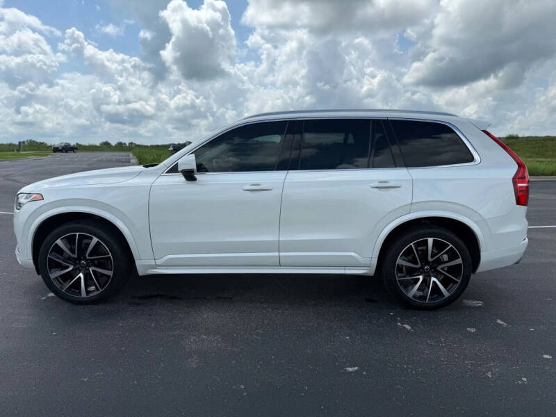 2020 Volvo XC90 T6 Momentum 6-Passenger