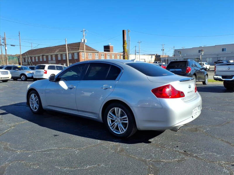 2015 Infiniti Q40