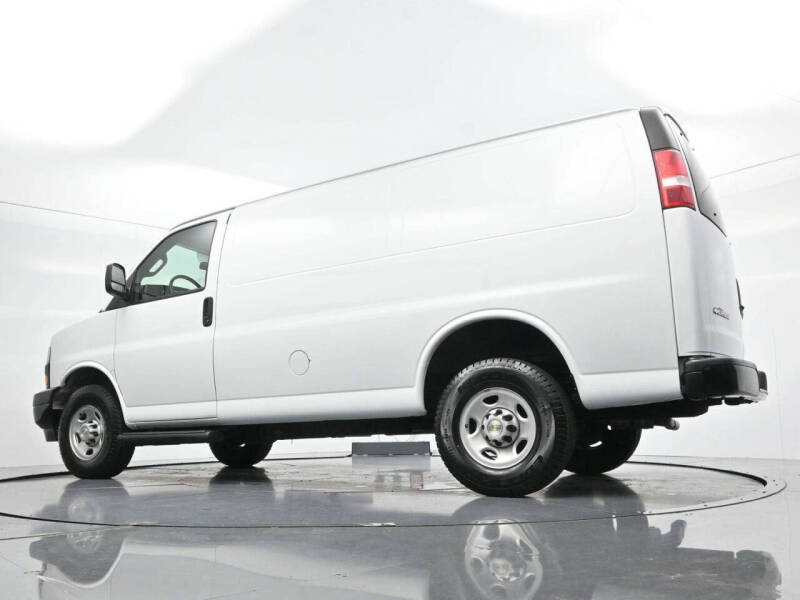 2023 Chevrolet Express 2500