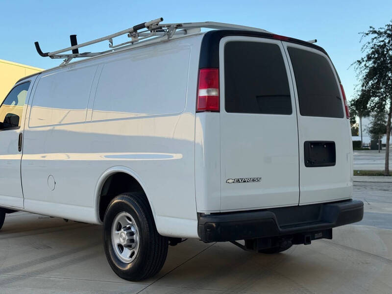 2019 Chevrolet Express 2500
