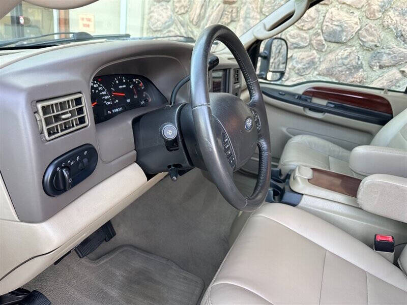 2005 Ford Excursion Limited