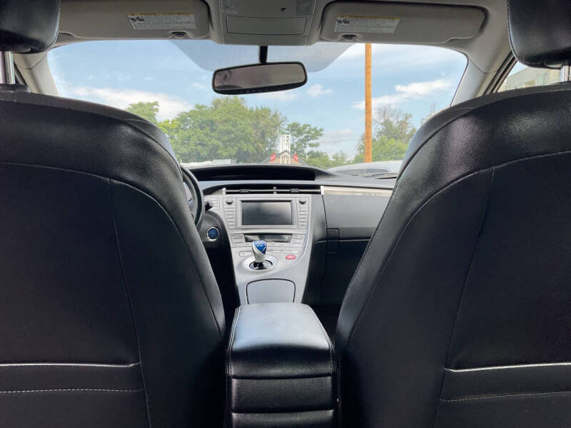 2015 Toyota Prius Plug-in Hybrid Advanced