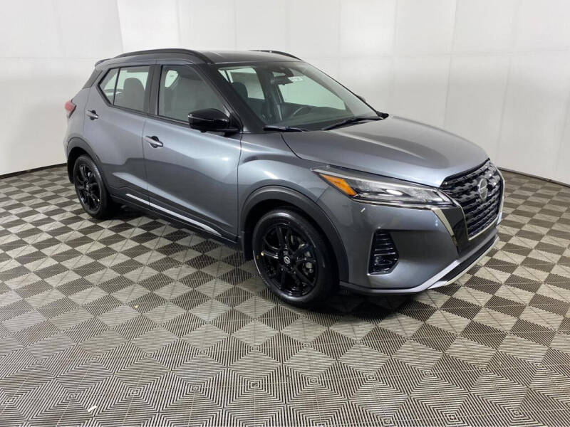 2021 Nissan Kicks SR