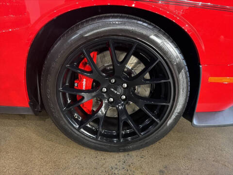 2015 Dodge Challenger SRT Hellcat