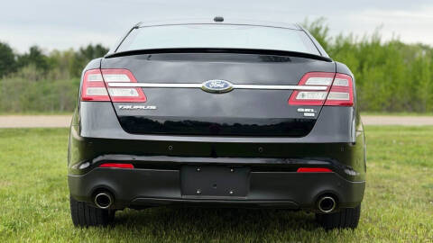 2016 Ford Taurus SEL