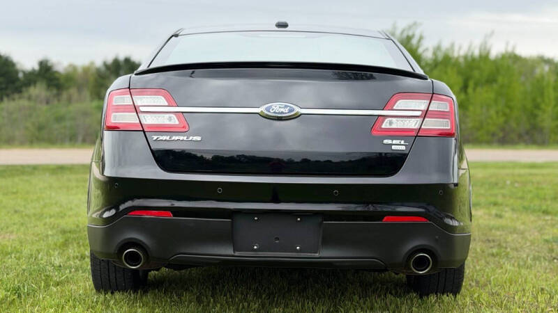 2016 Ford Taurus SEL