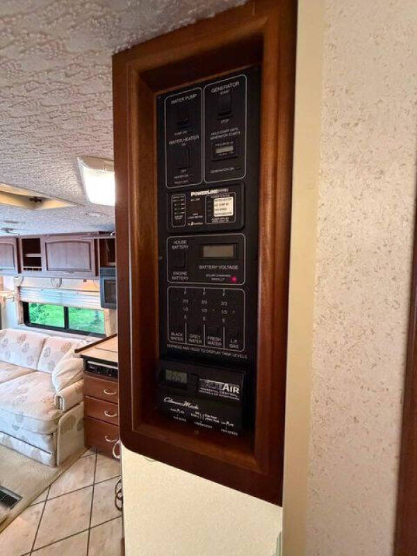 2002 Freightliner XC Chassis