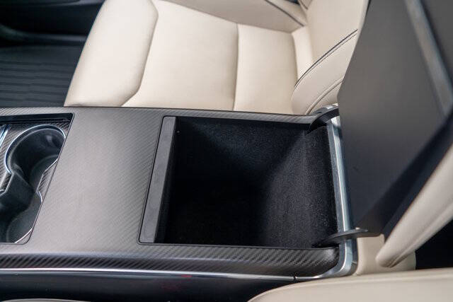 2022 Tesla Model X 48