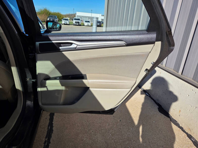 2019 Ford Fusion Hybrid SE