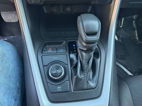 2023 Toyota RAV4 Hybrid LE