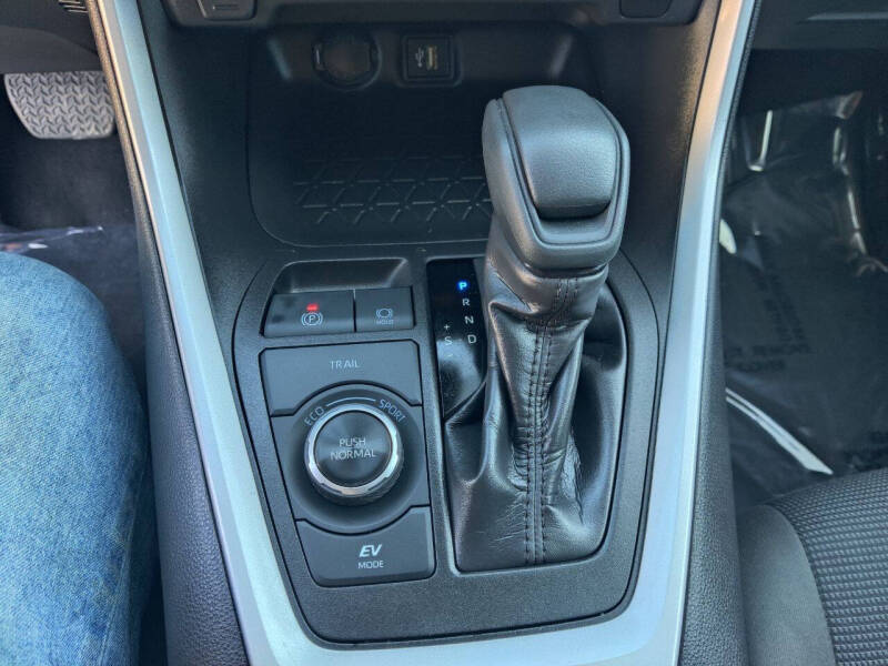 2023 Toyota RAV4 Hybrid LE