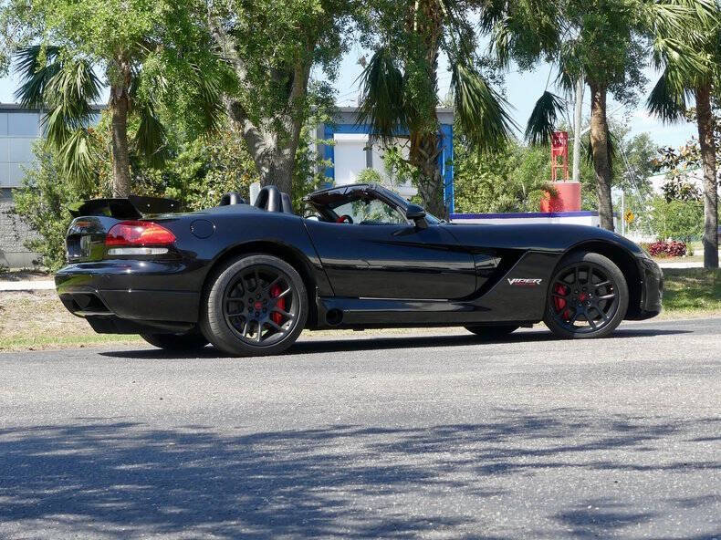 2004 Dodge Viper SRT-10