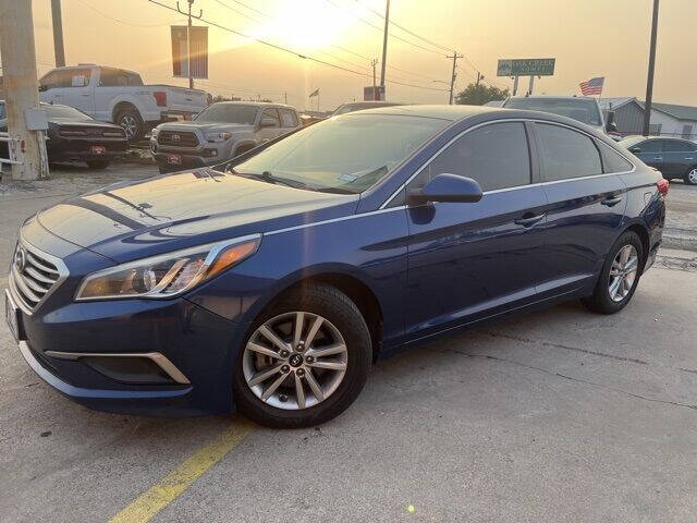 2016 Hyundai Sonata for sale at FREDY USED CAR SALES in Houston TX