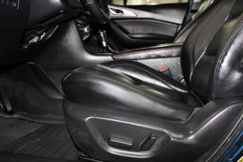 2017 Mazda MAZDA3 Touring