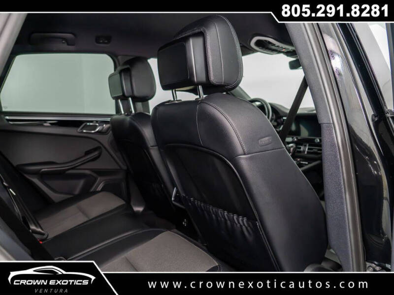 2023 Porsche Macan T