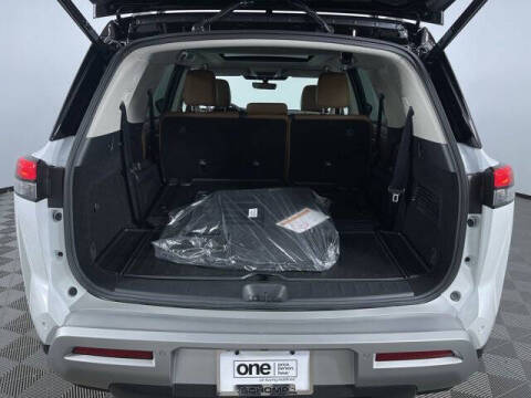 2025 Nissan Pathfinder Platinum