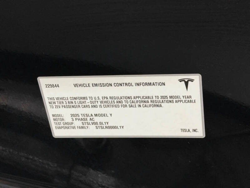 2025 Tesla Model Y Long Range