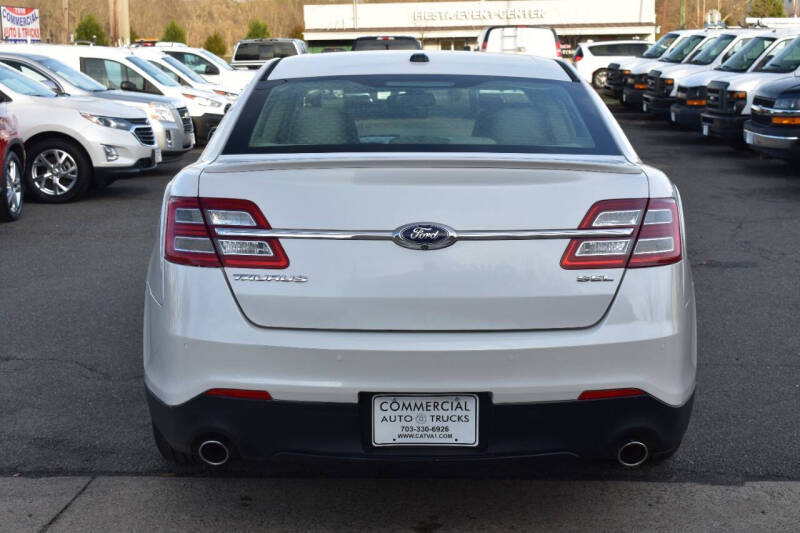 2014 Ford Taurus SEL photo 6