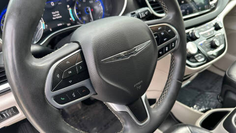 2022 Chrysler Pacifica Touring L