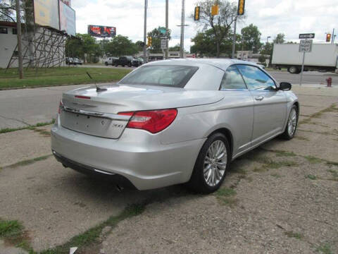 2011 Chrysler 200 Limited
