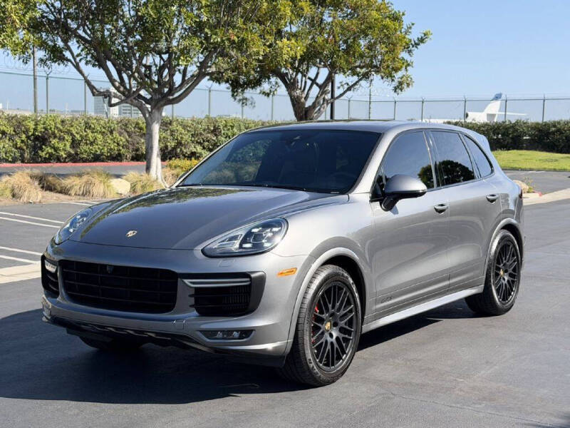2017 Porsche Cayenne GTS