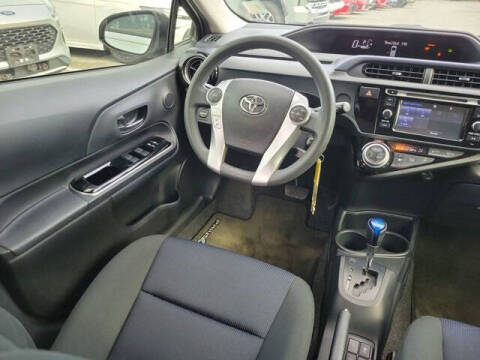 2016 Toyota Prius c Two