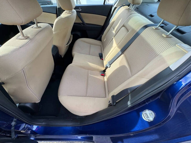 2012 Mazda MAZDA3 i Touring