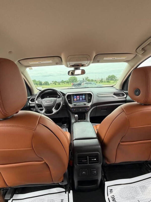 2017 GMC Acadia SLT-1