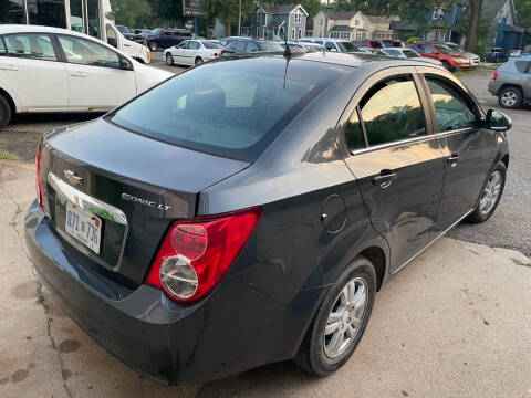 2016 Chevrolet Sonic LT Auto