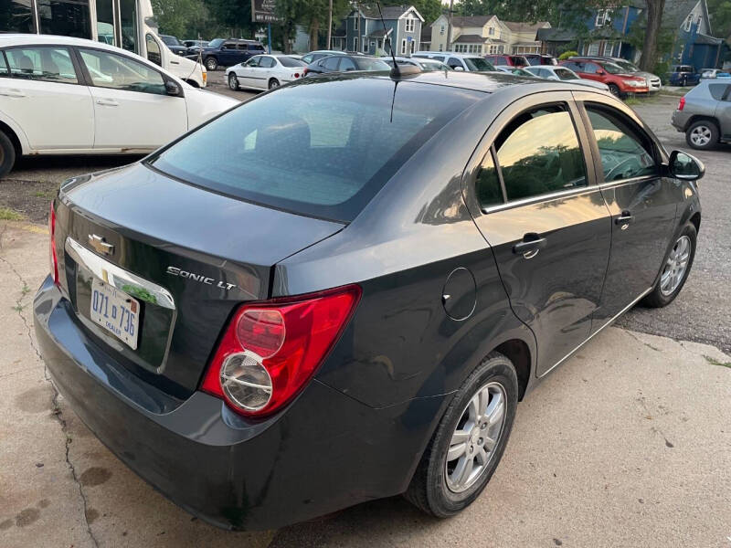 2016 Chevrolet Sonic LT Auto