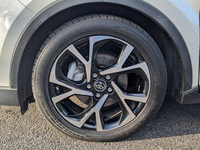 2019 Toyota C-HR XLE