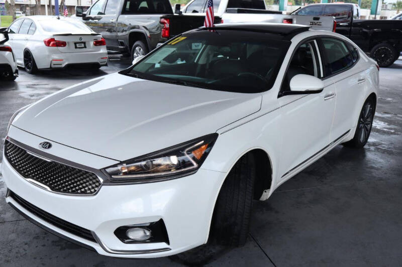 2017 Kia Cadenza Premium