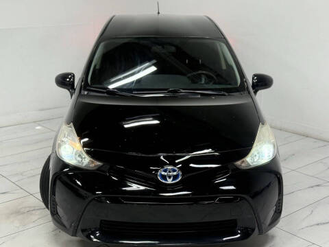 2015 Toyota Prius v Two