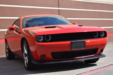 2016 Dodge Challenger SXT Plus
