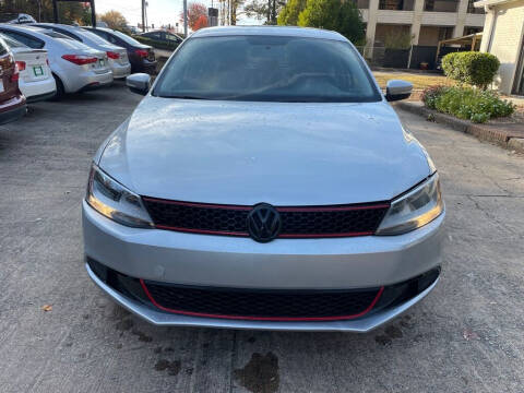 2012 Volkswagen Jetta for sale at ADVOCATE AUTO BROKERS INC in Atlanta GA