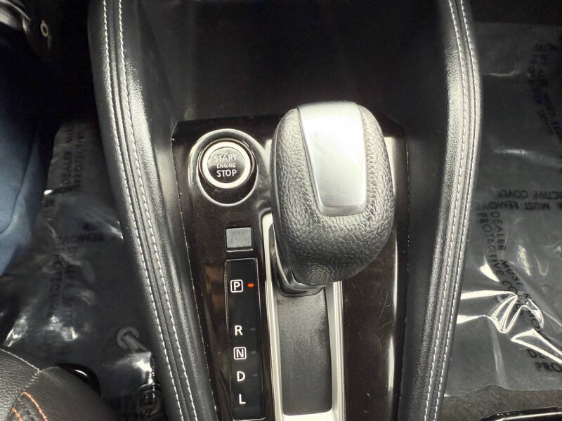 2019 Nissan Kicks SR