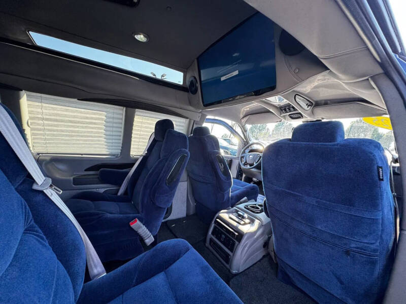 2025 Chevrolet Express 2500