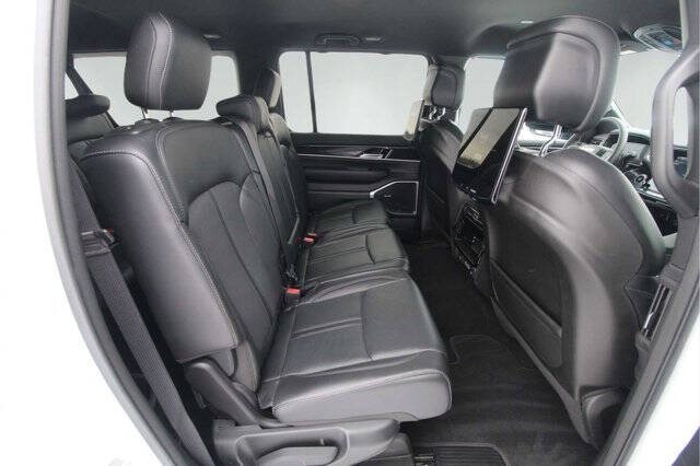 2023 Jeep Wagoneer L