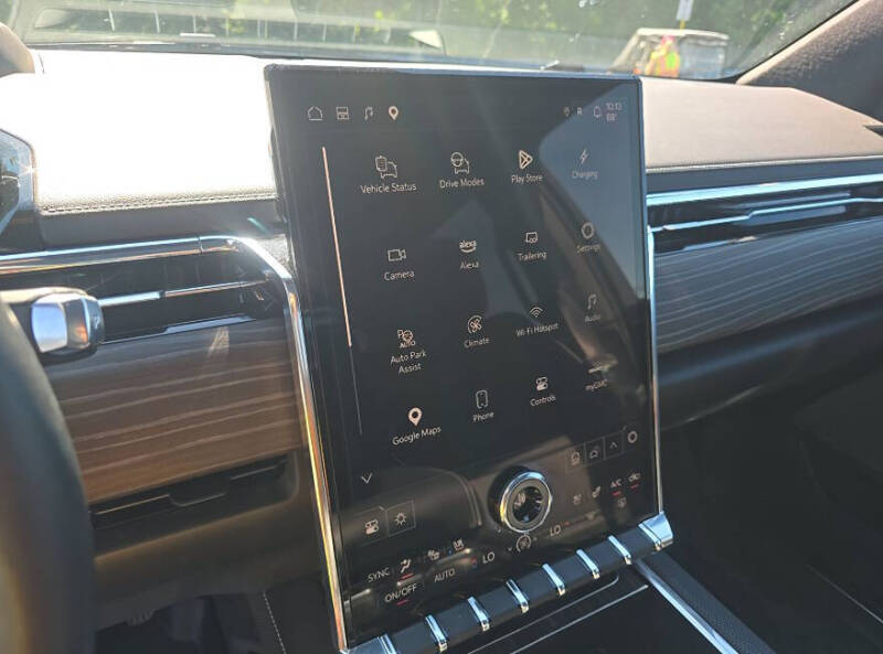 2025 GMC Sierra EV Denali