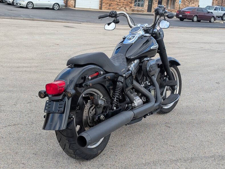2016 Harley-Davidson FLD Switchback