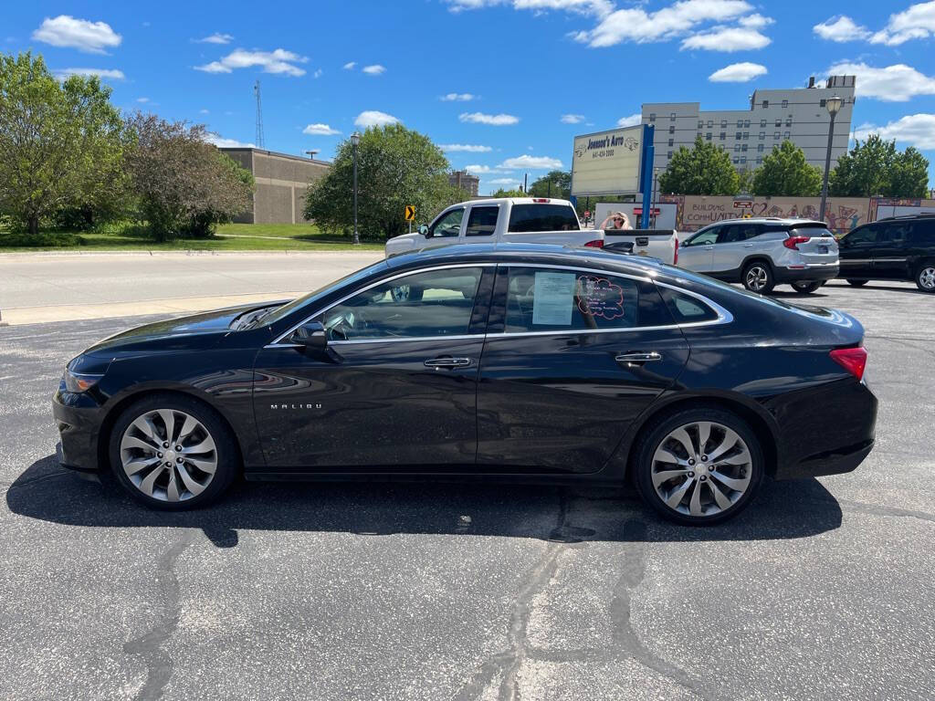 2017 Chevrolet Malibu for sale at Johnson's Auto in Mason City, IA