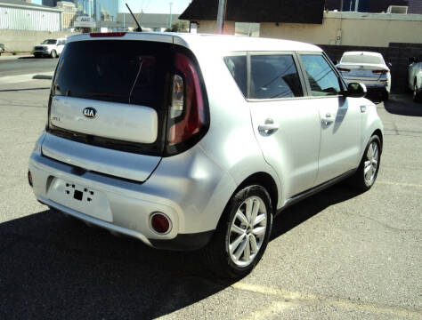 2017 Kia Soul +