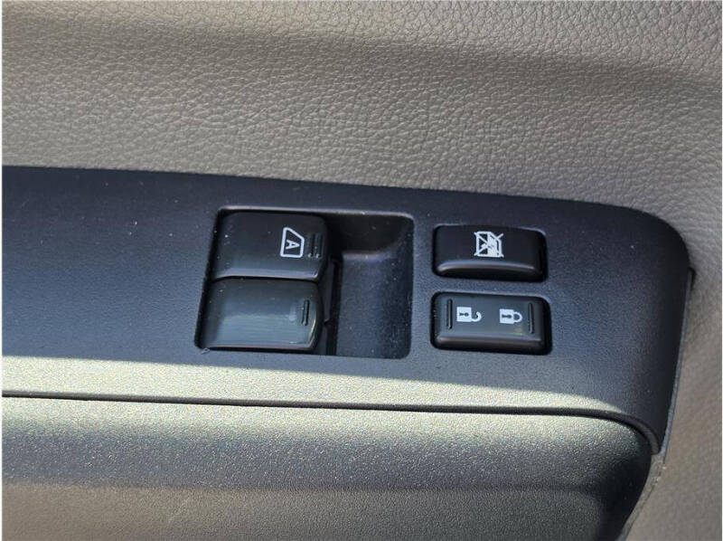 2017 Nissan NV