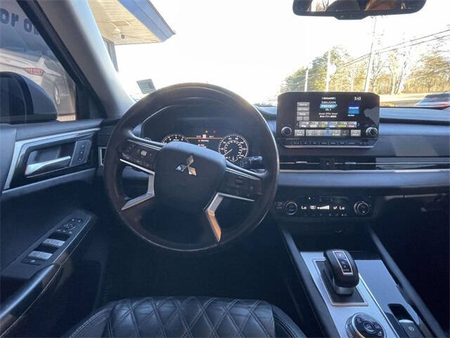 2022 Mitsubishi Outlander SEL