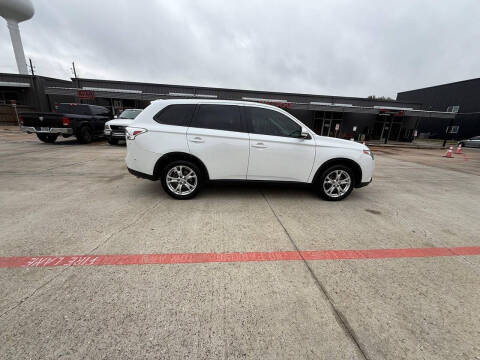 2015 Mitsubishi Outlander SE